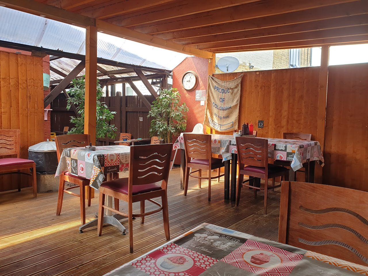Anas Cafe