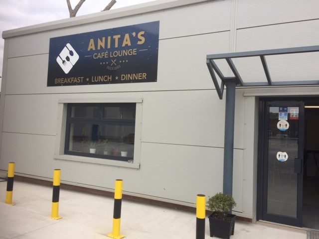 Anita's Cafe Lounge