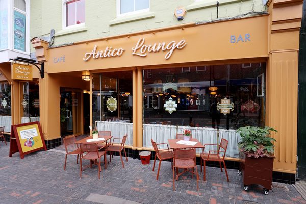 Antico Lounge