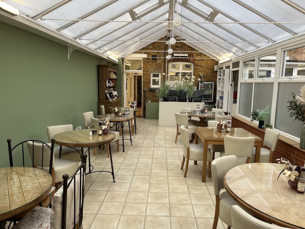 Apothocoffee Shop, Jeys Of Earls Barton