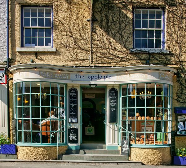 Apple Pie Cafe & Bakery