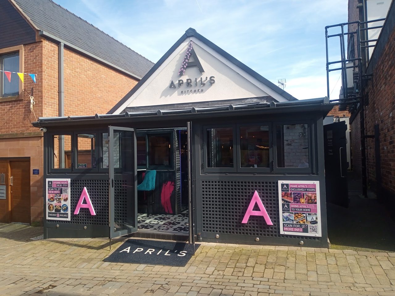April's Kitchen at CPASE boutique  health club