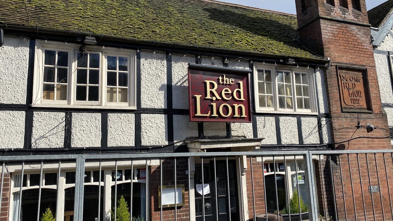 Apsley free community cafe and foodbank at Ye Old Red Lion
