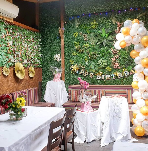 Aquarium Persian Restaurant