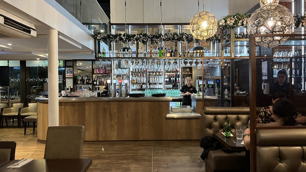 Arbuckles Restaurant & Bar