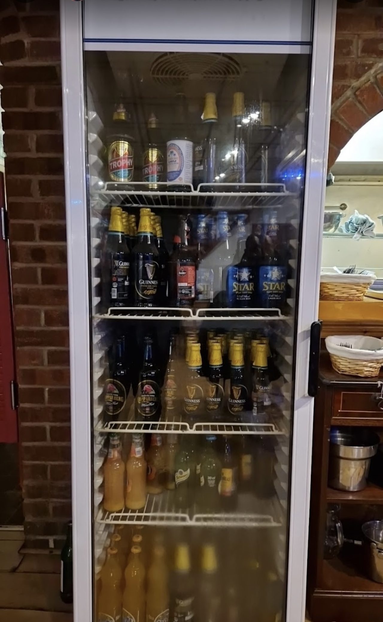 Ariya Restaurant & Bar
