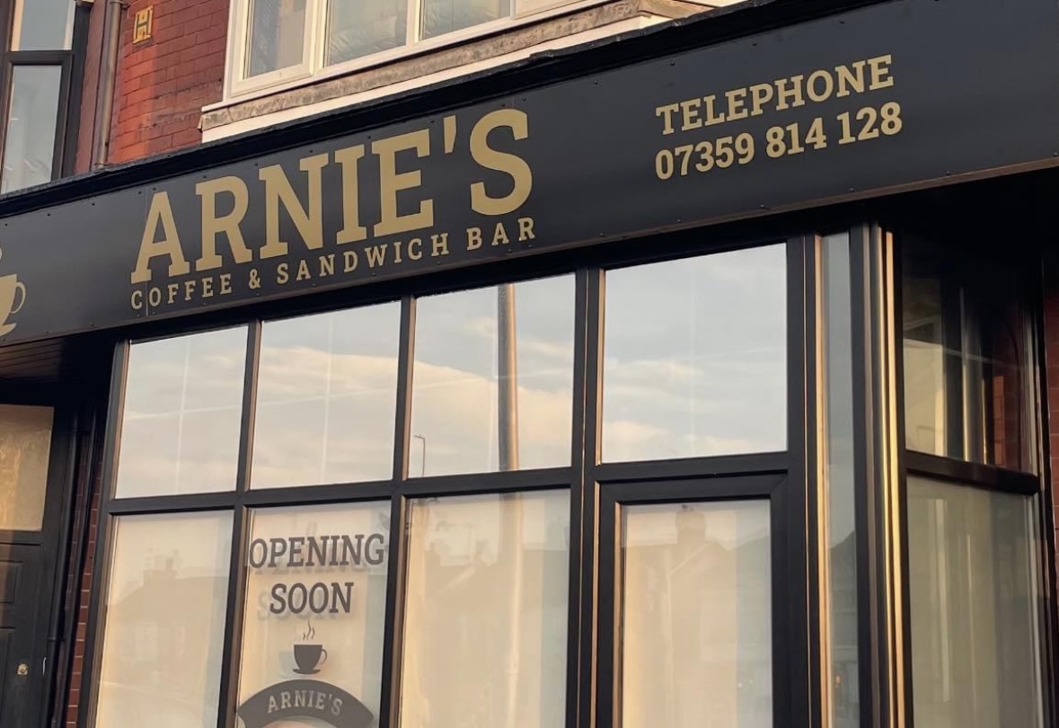 ARNIE'S SANDWICH BAR