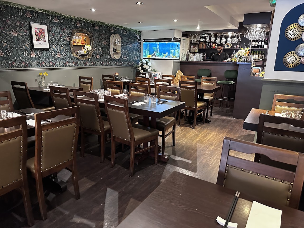 Au Lac - Highbury