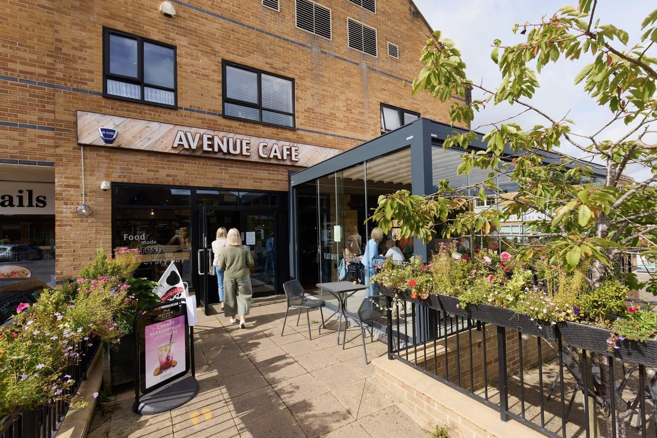 Avenue Cafe