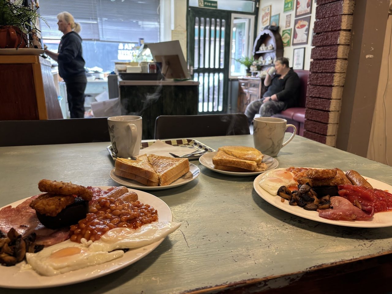 Avenues Cafe