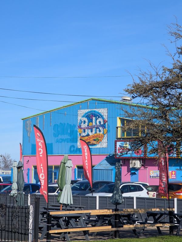 B J Café