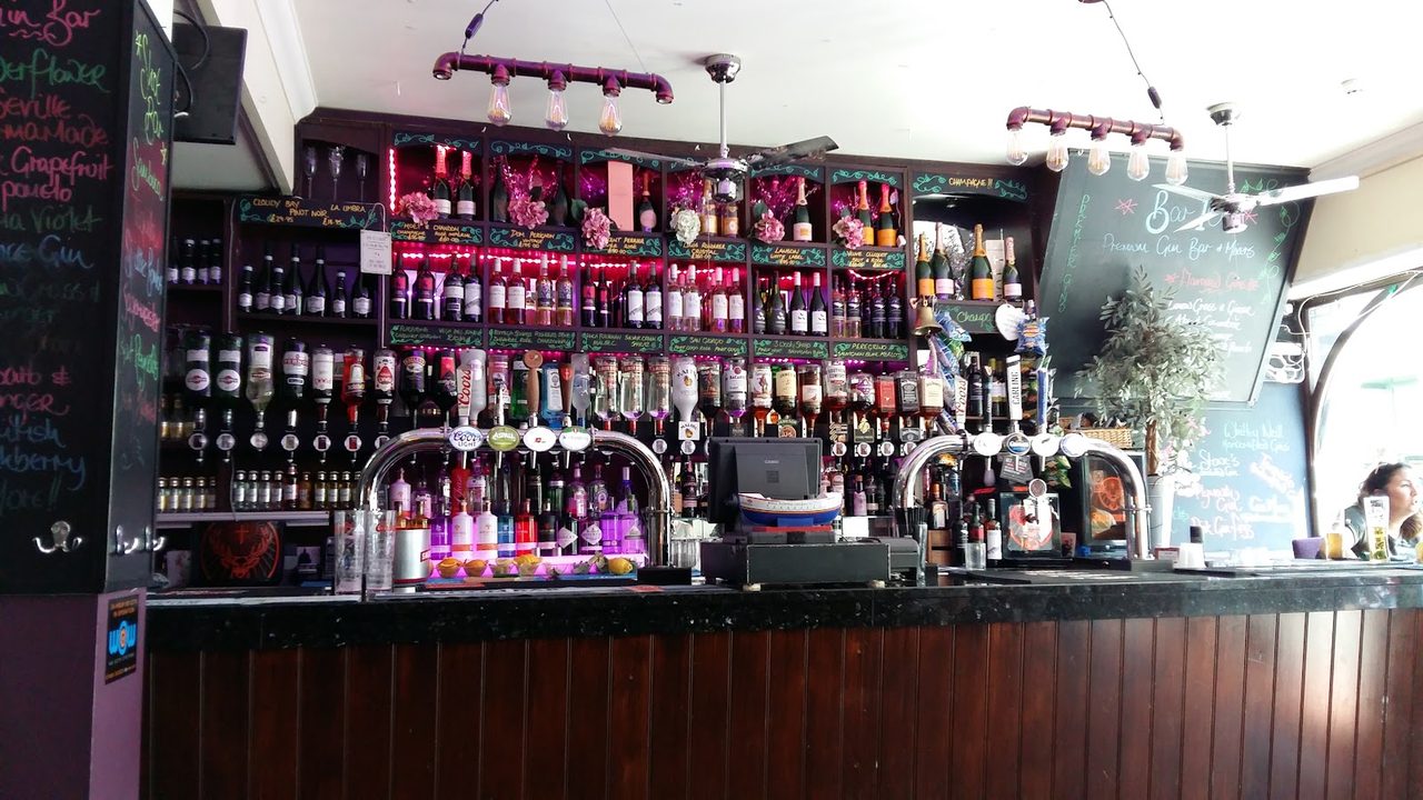 Bar 10