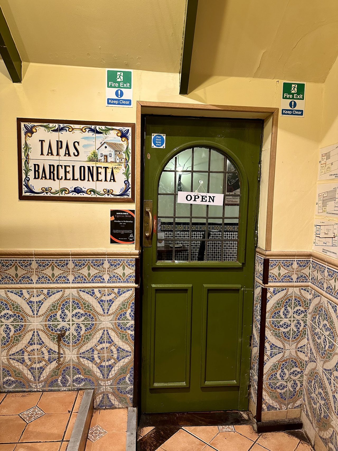 Barceloneta / Dos Hermanos