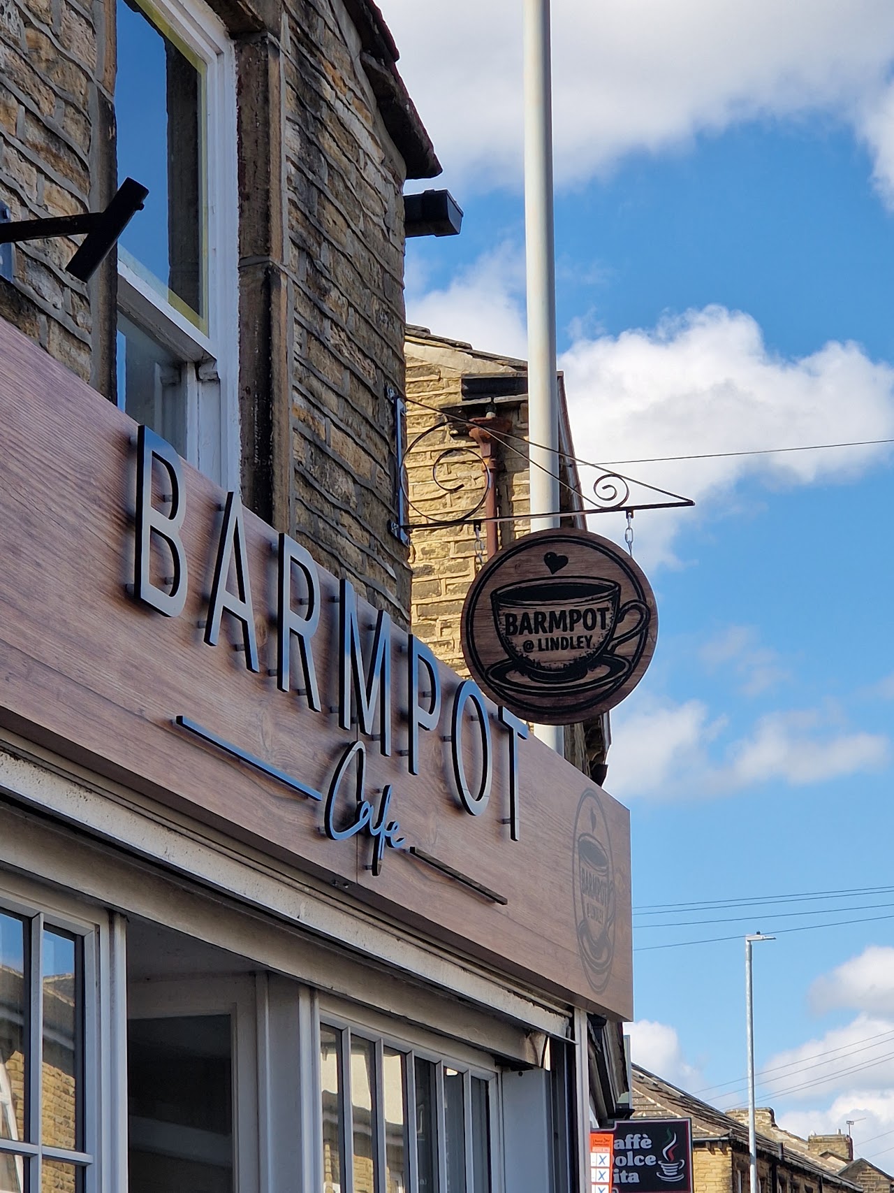 Barmpot Cafe
