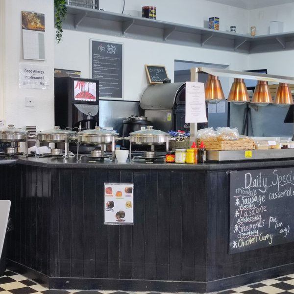 Barr And Grill Cafe