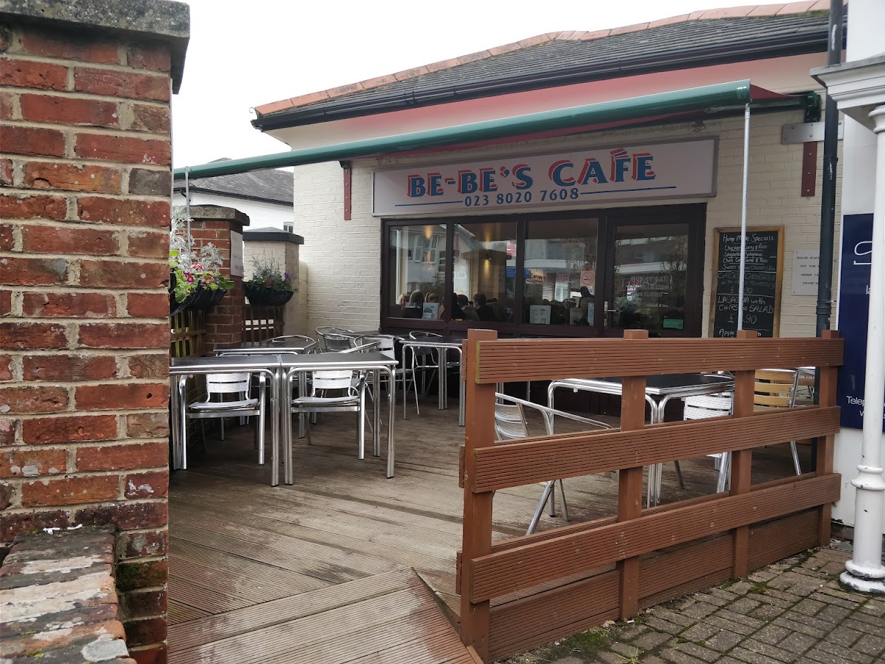 BE-BE'S CAFE