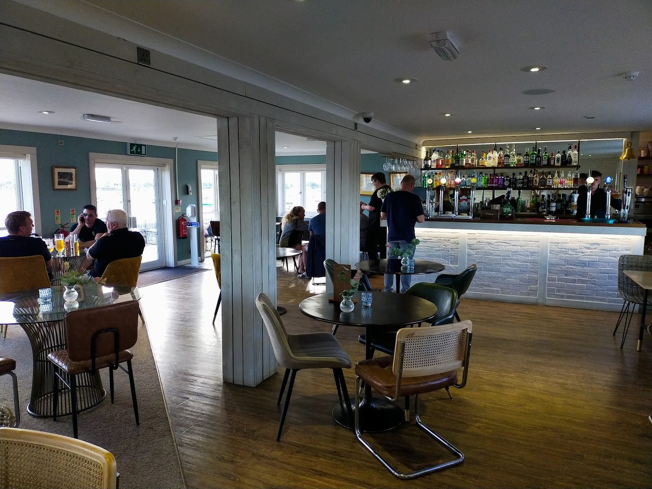 Beach House Bar And Cafe