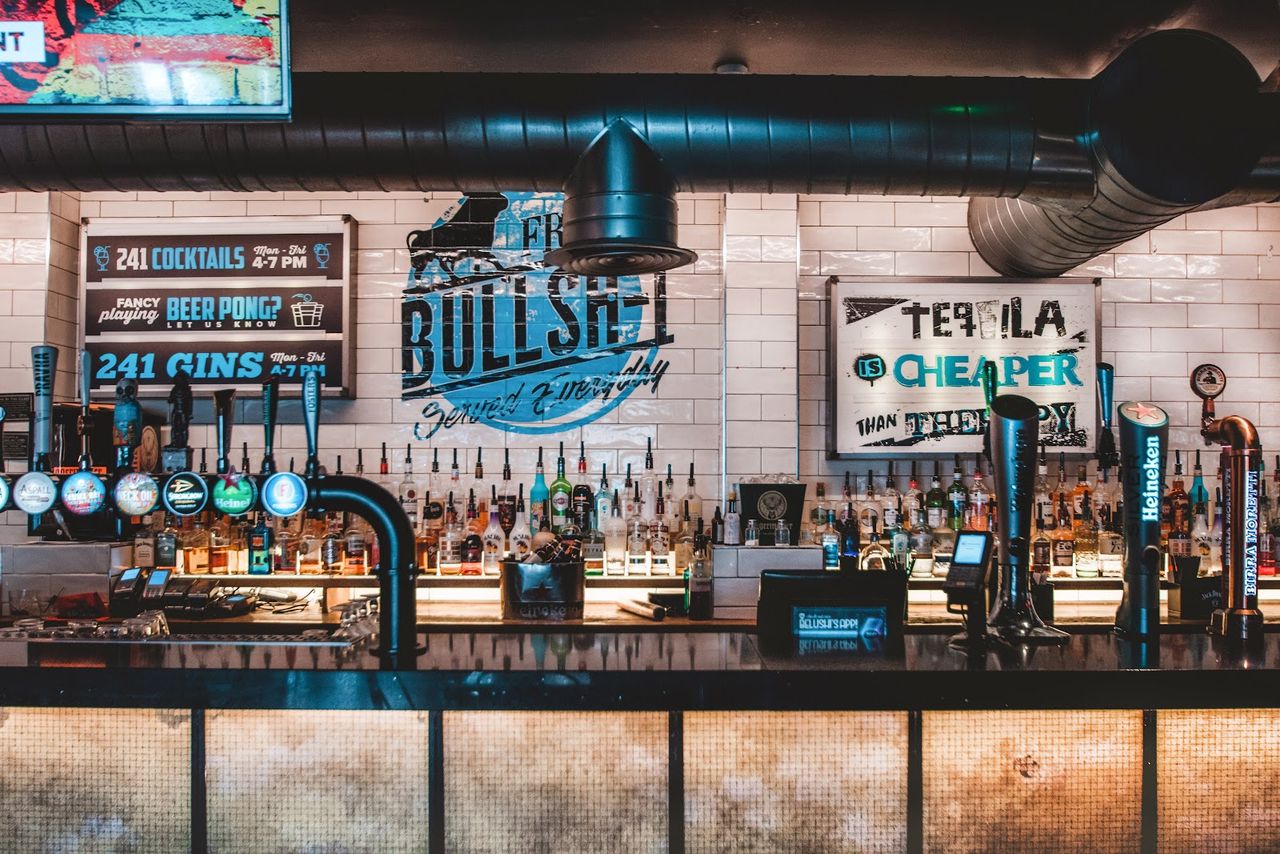 Belushi's London Bridge