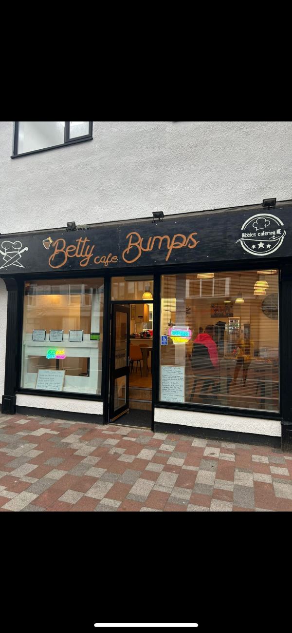 Betty Bumps Cafe (nibbles catering Ne)