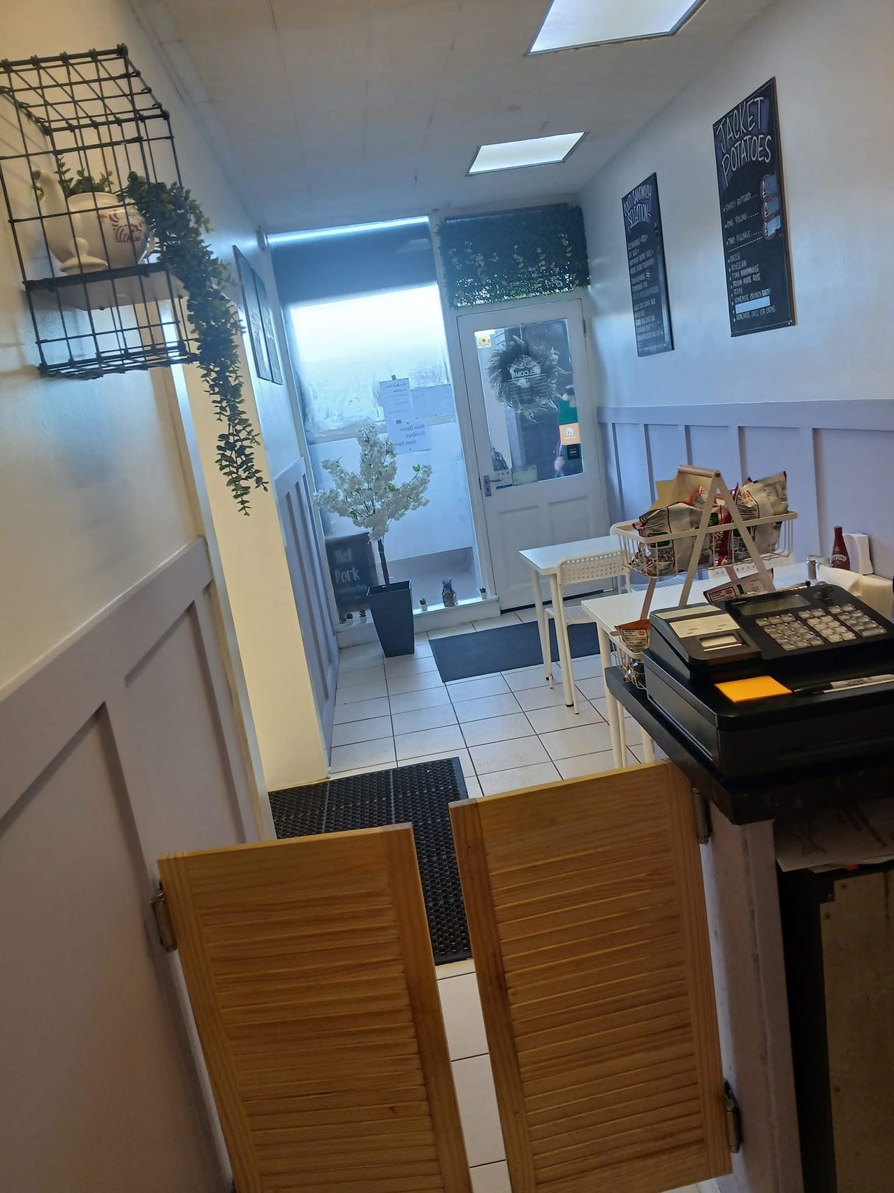 Birdcage Cafe