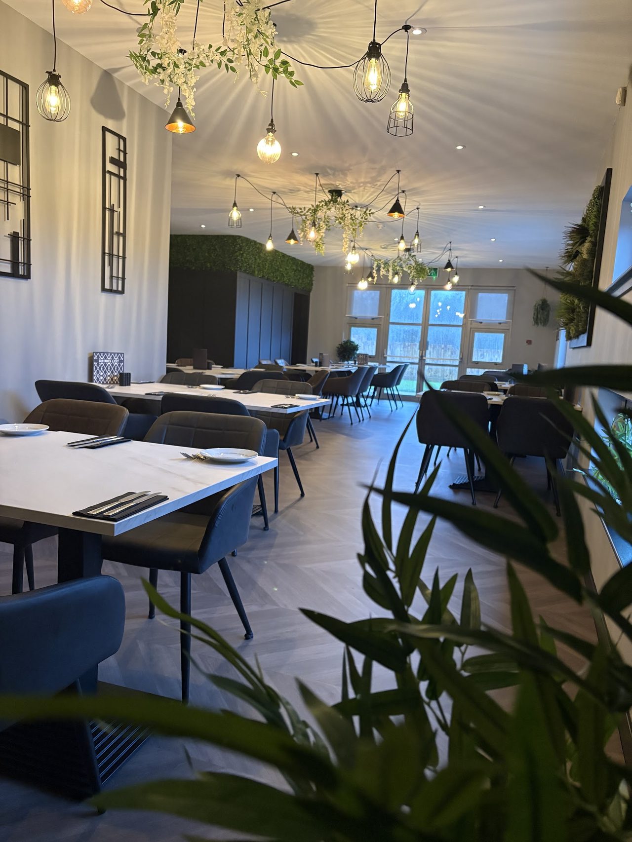 Bistro 19