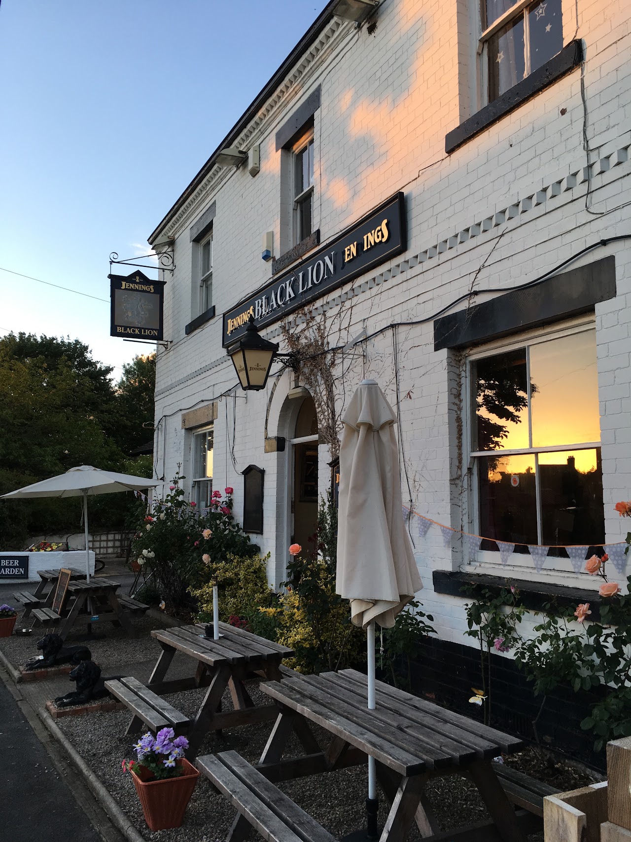 Black Lion Cafe