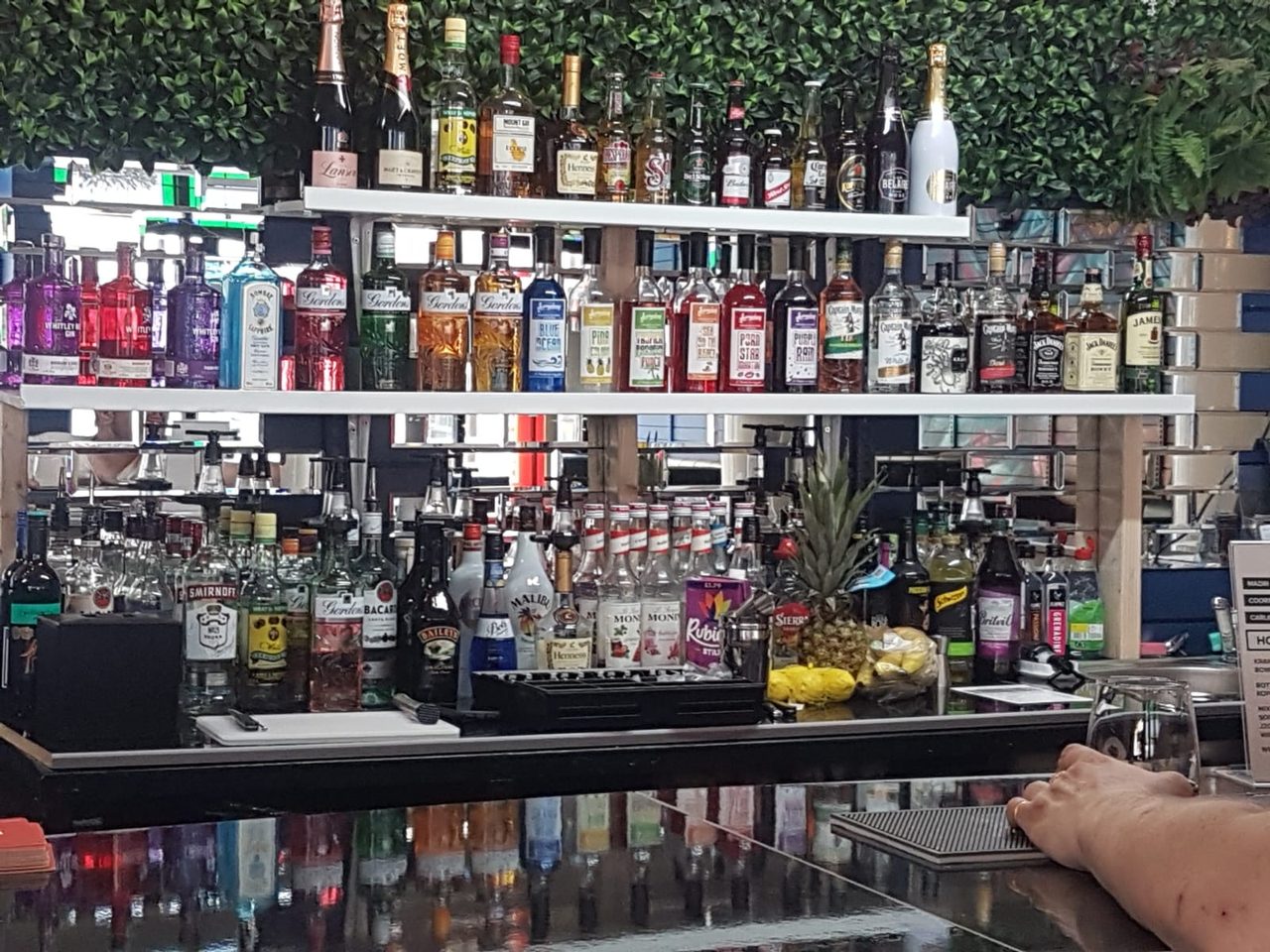 Bleu Rivera (Bar ony)