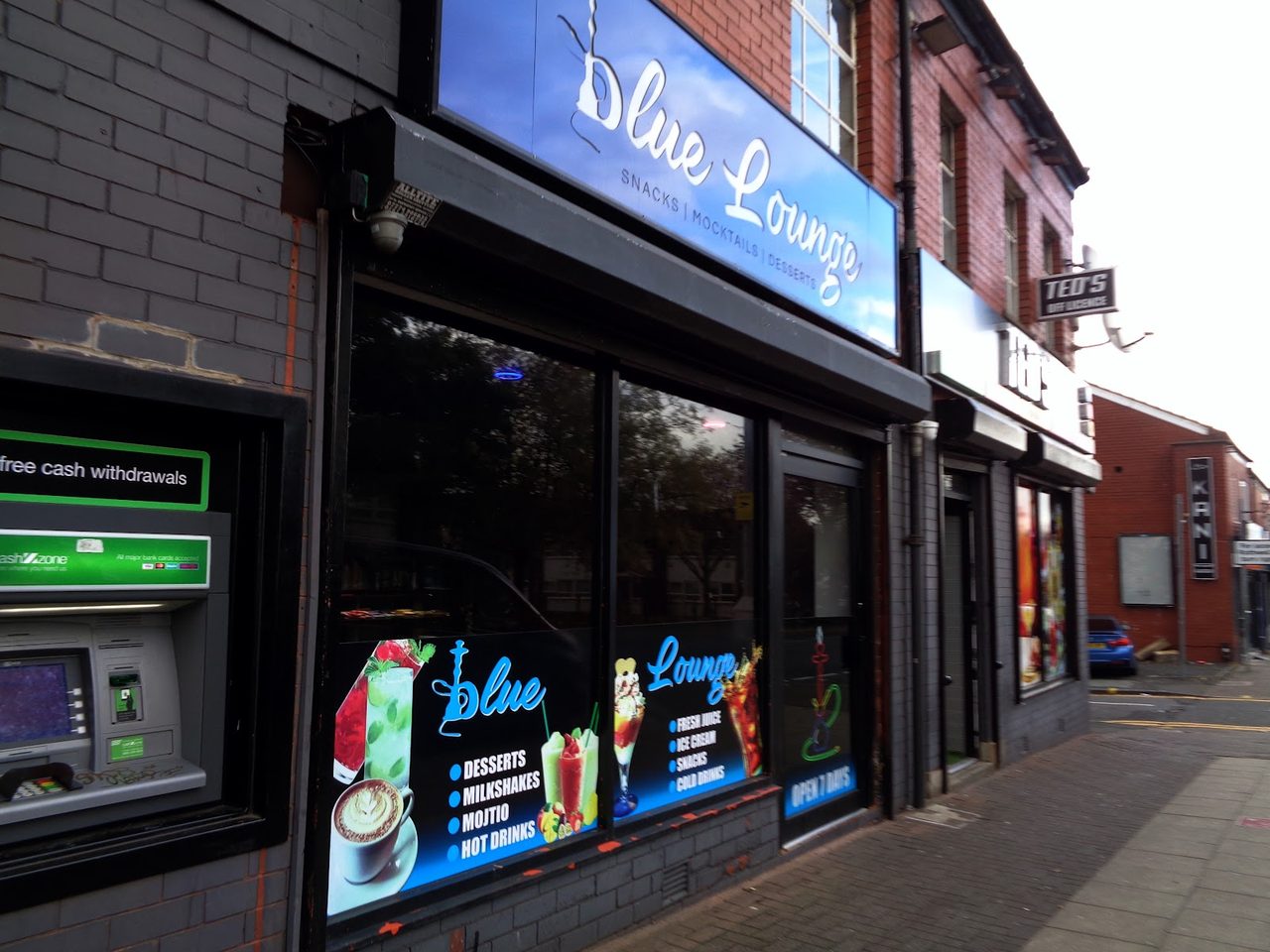 BLUE LOUNGE