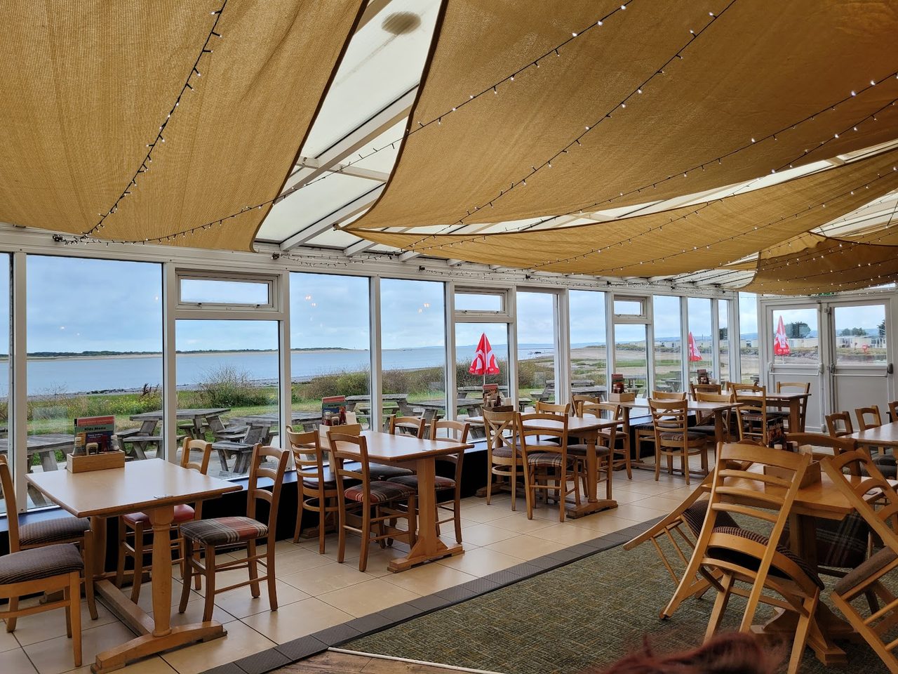 Boathouse Restaurant and Showbar