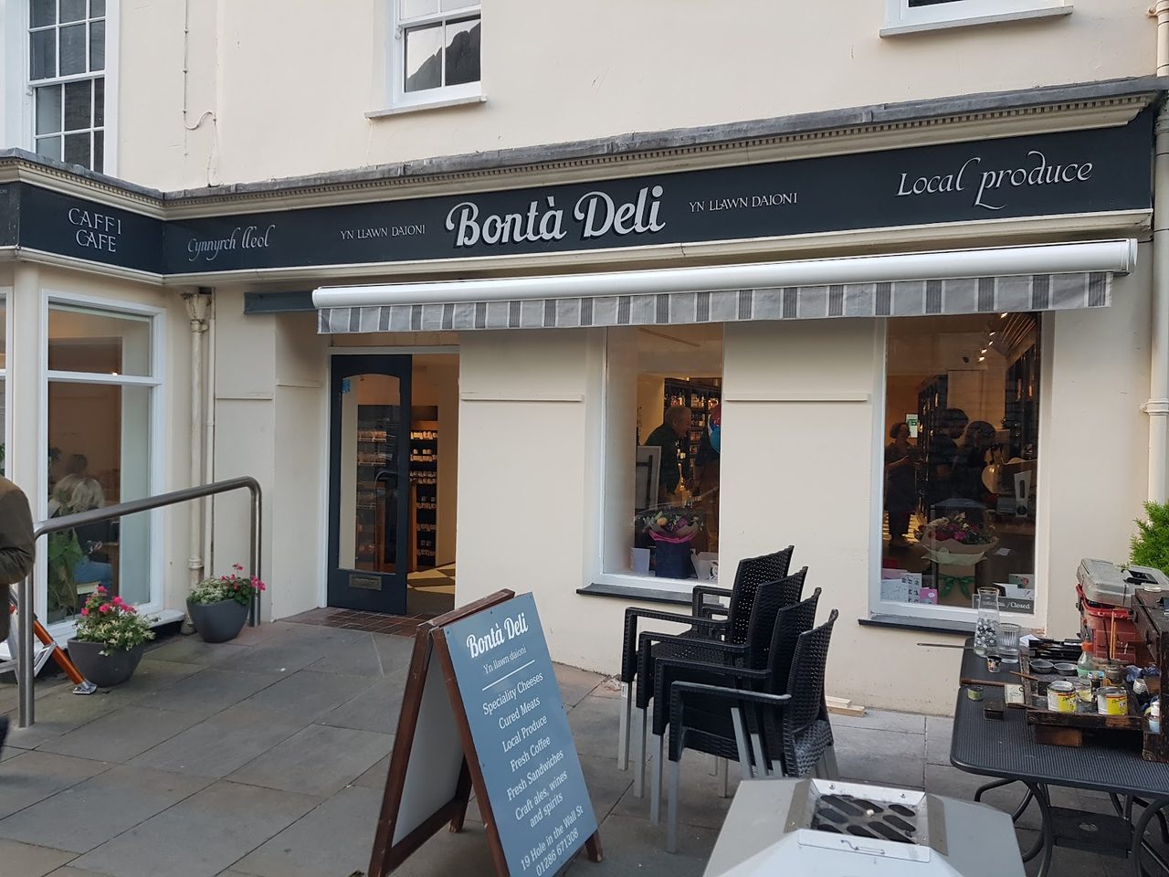 Bonta yn y Castell Pop Up and King's Gate Café