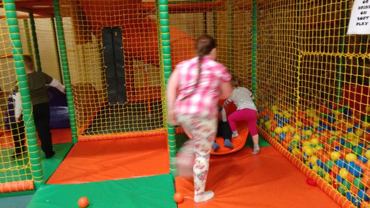 Boomerangs Play