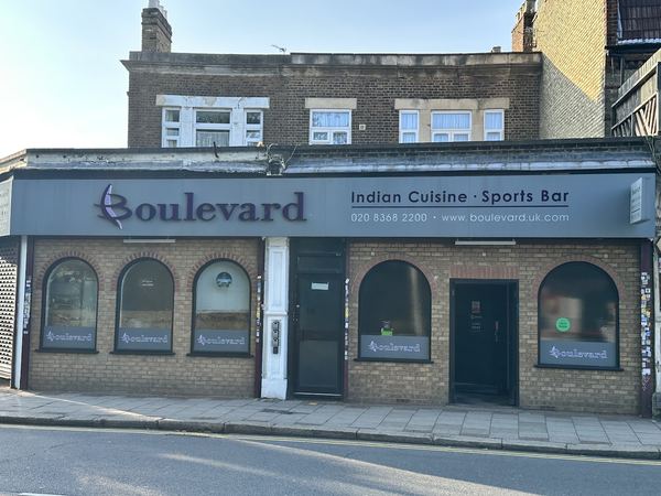 Boulevard Bar