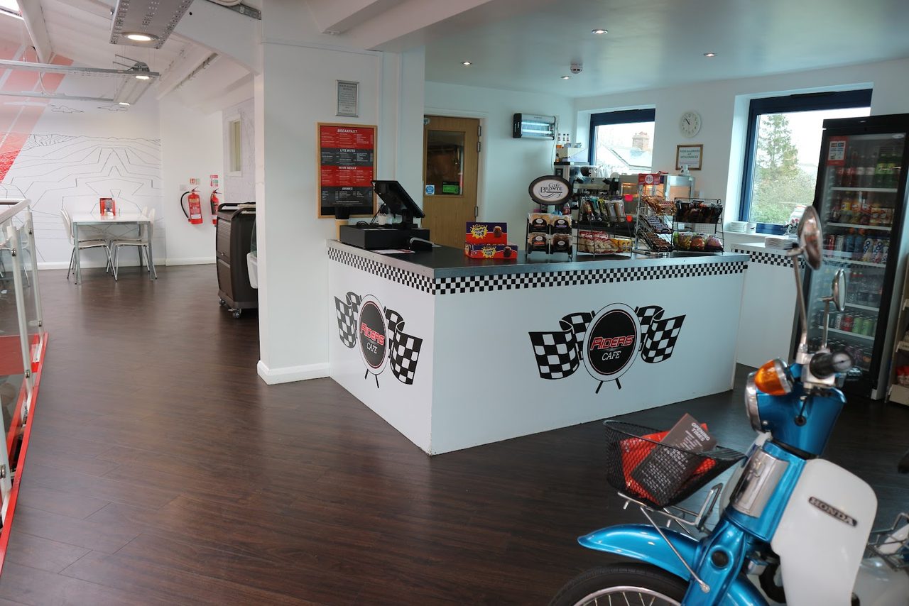 Bowsers Riders Cafe