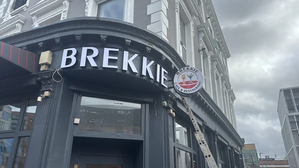 Brekkie Cafe & Restaurant