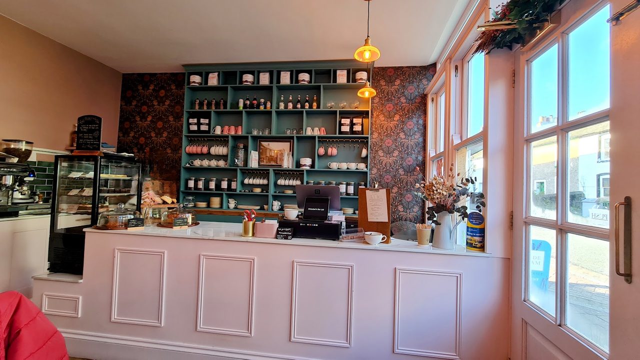 Brizzolaris Bar
