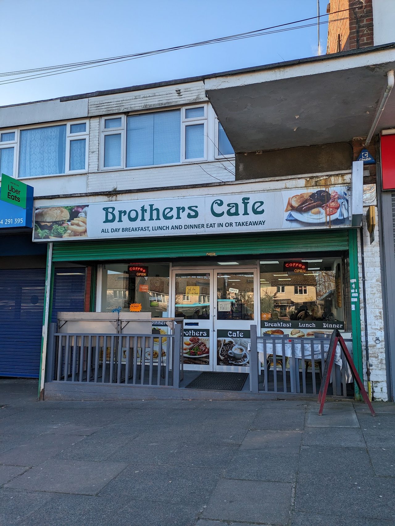 Brothers Café