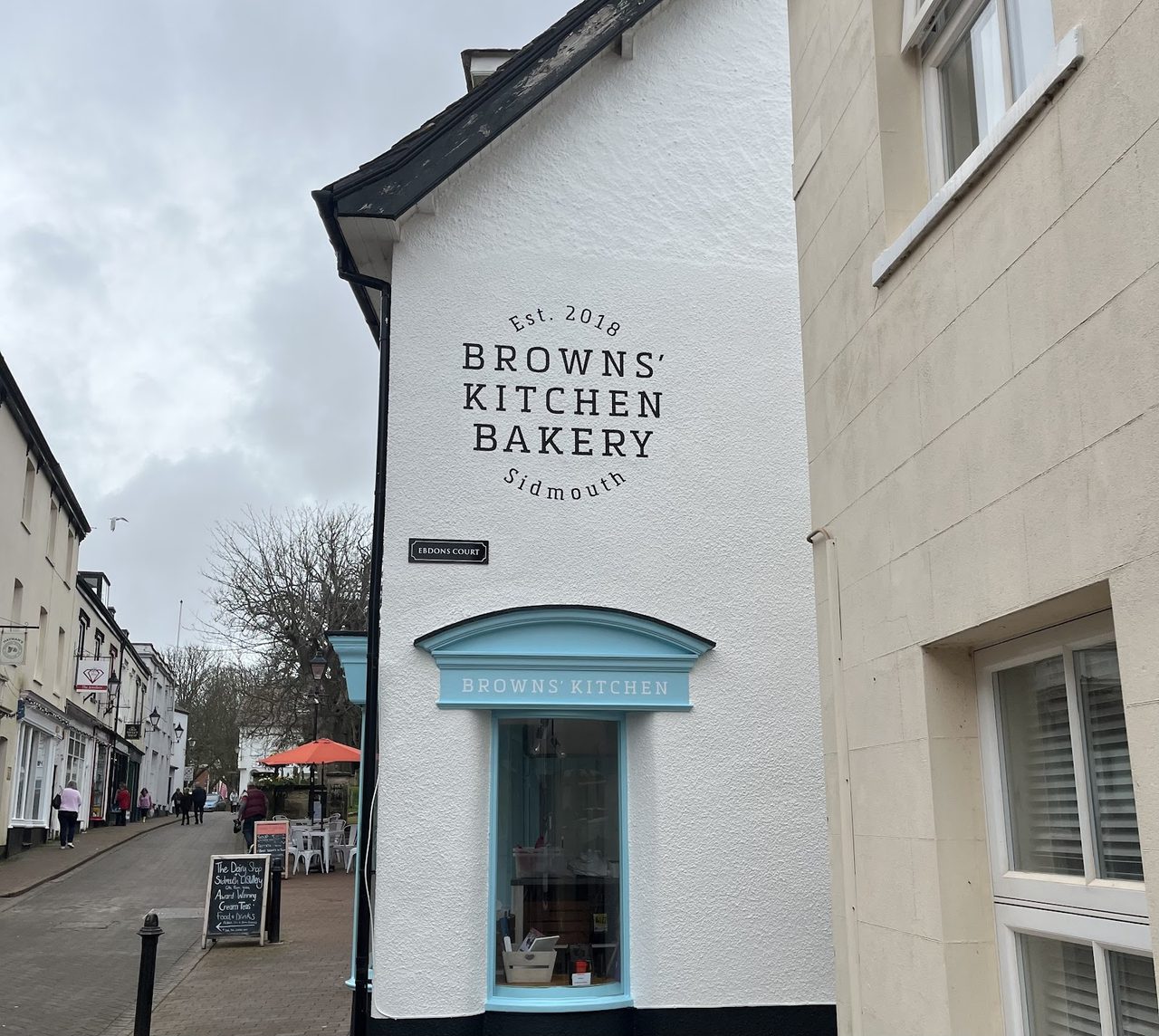 Browns Kitchen Bakery And Cafe