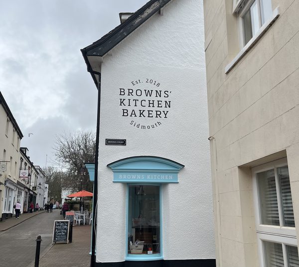 Browns Kitchen Bakery And Cafe