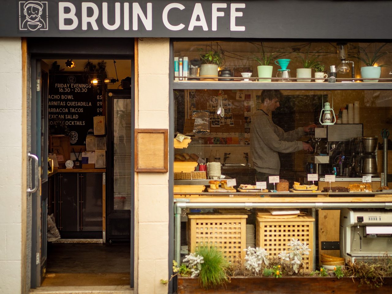 Bruin Cafe