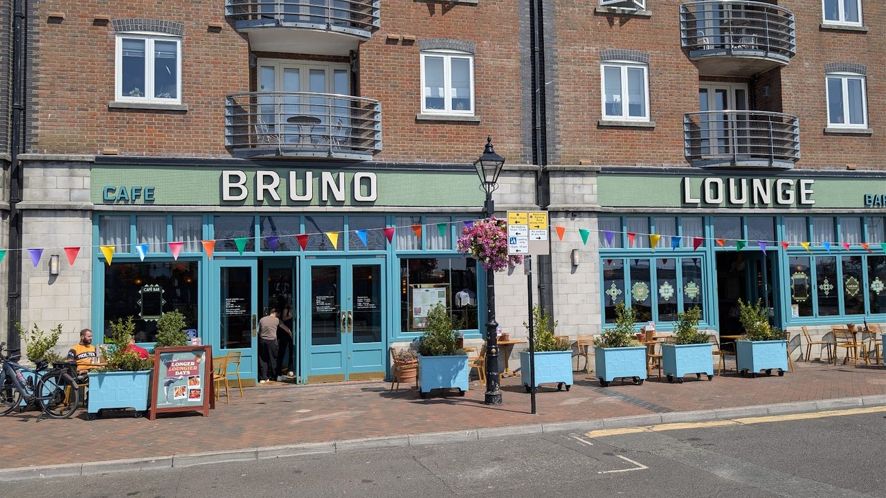 Bruno Lounge