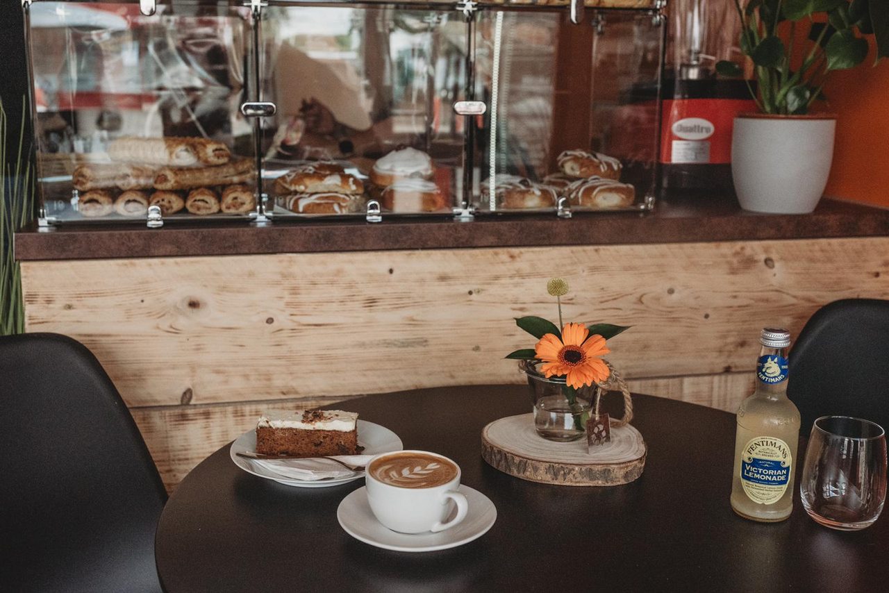 Buds & Beans Florist Cafe