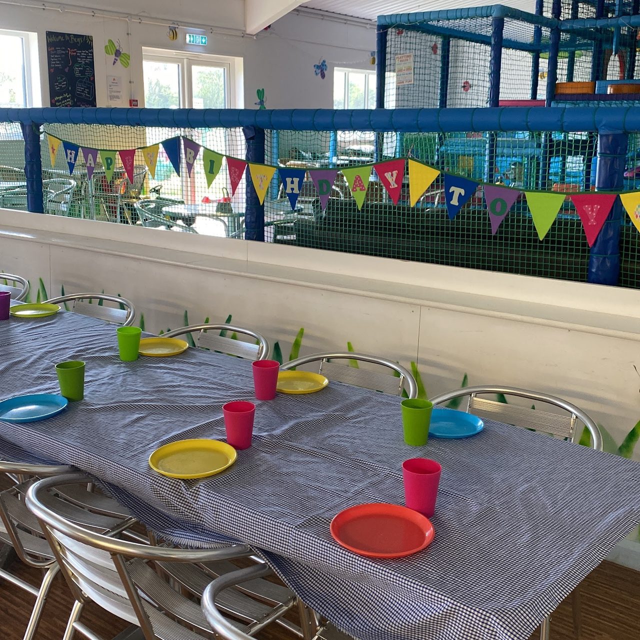 Bugs Play Cafe