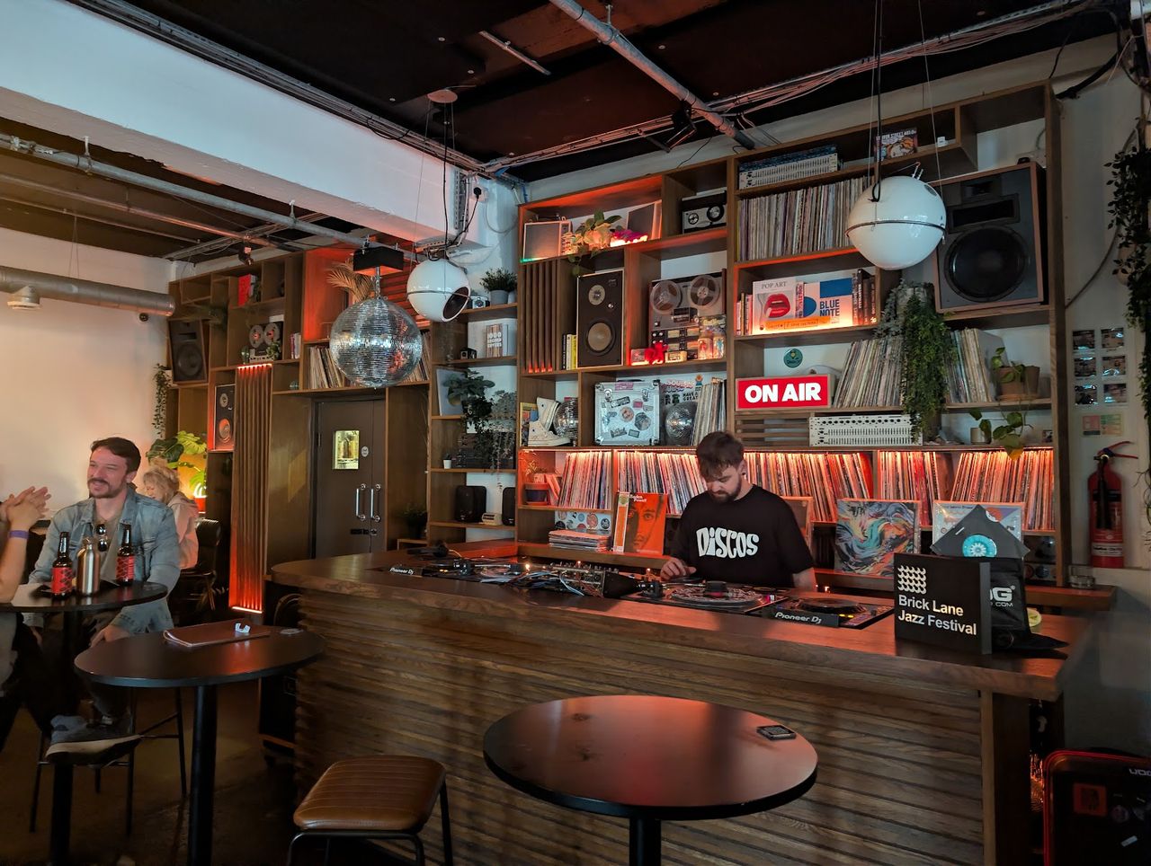 Cafe 1001