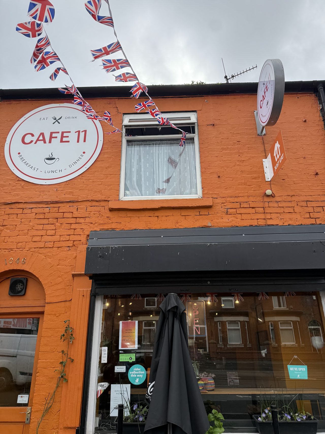 Cafe 11