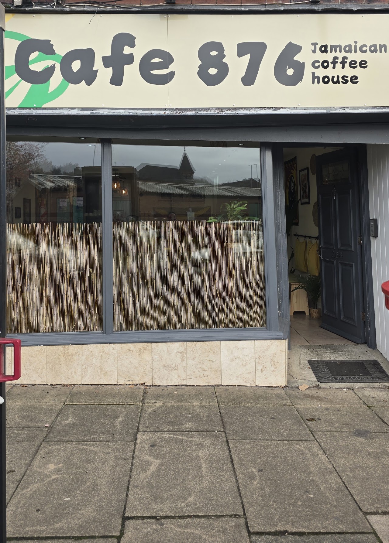 Cafe 876