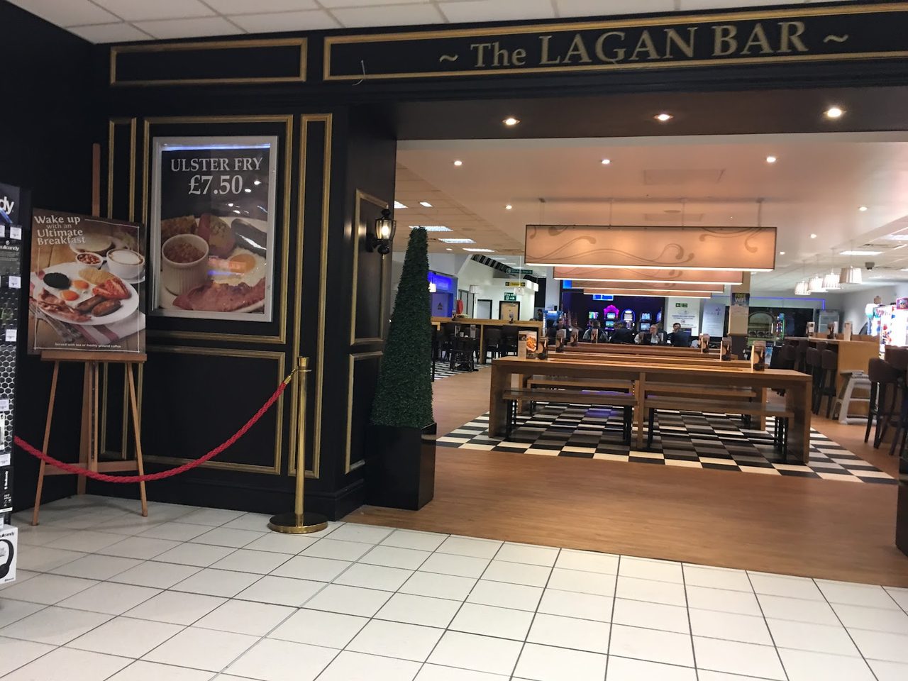 Cafe Bar Landside