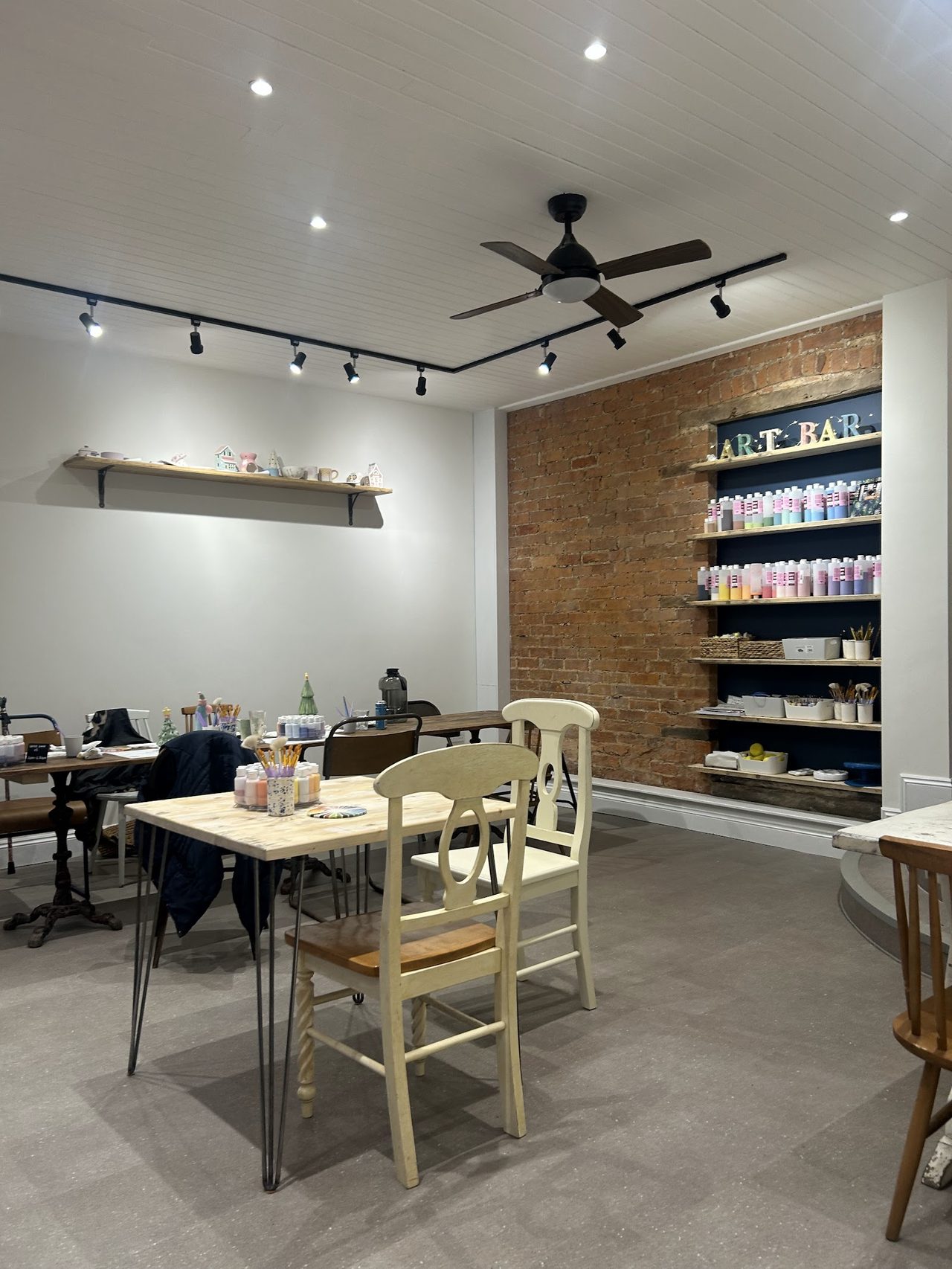 Cafe Clay