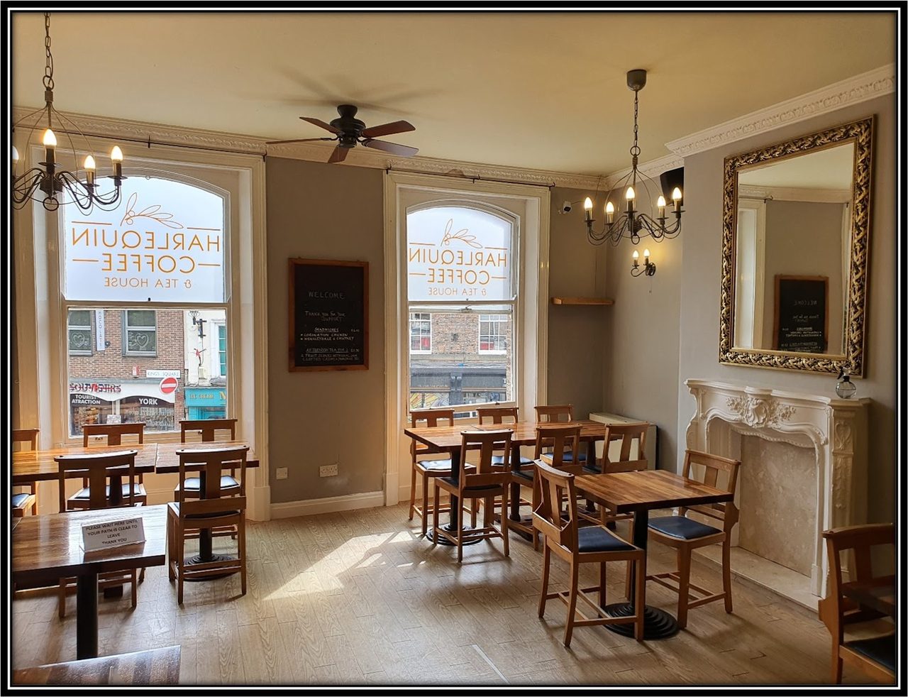 Cafe Harlequin/The Attic