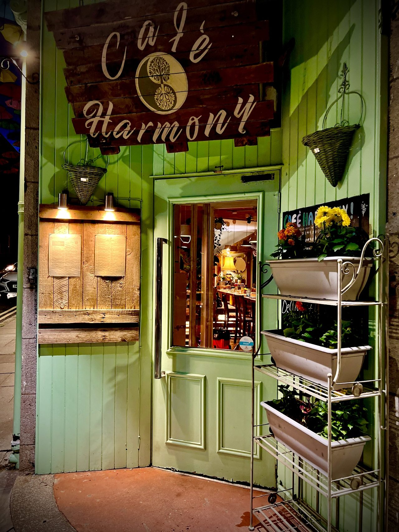 CAFE HARMONY