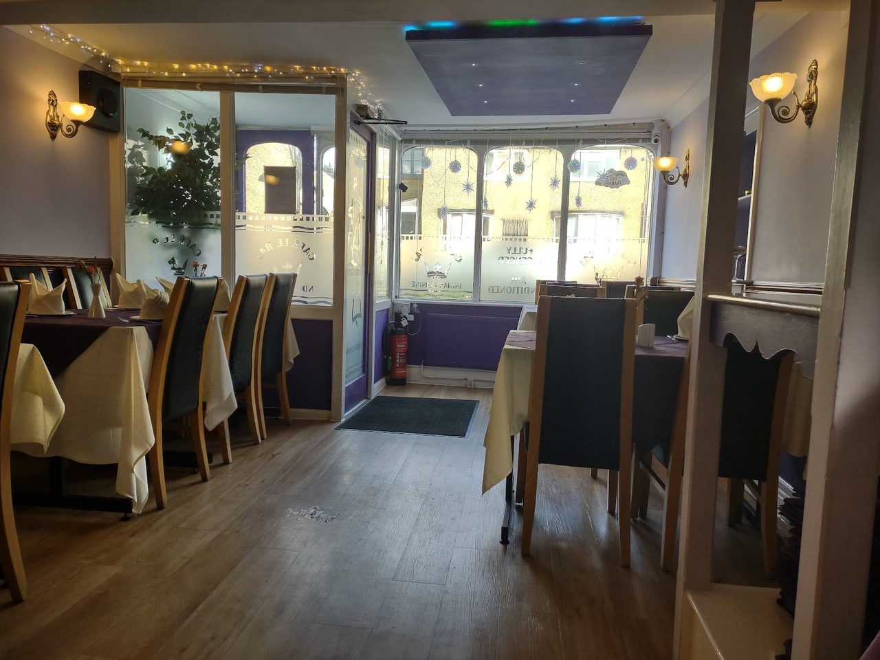 Cafe Le Raj